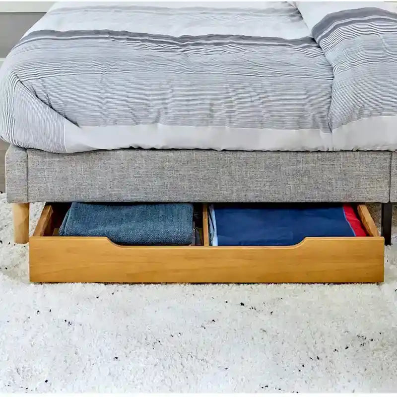 Cassetto contenitore estraibile in legno massello color marrone teak per spazio sottoletto, con divisorio