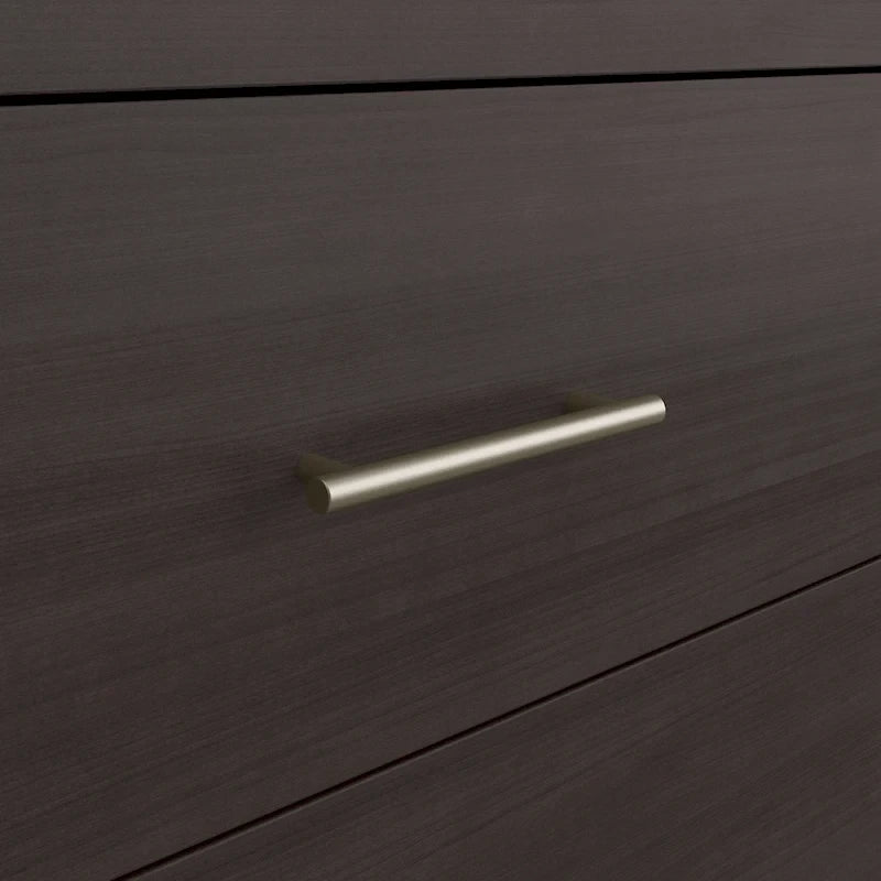 Testiera a pannelli effetto venatura del legno in stile transizionale, con altezza regolabile e finiture neutre