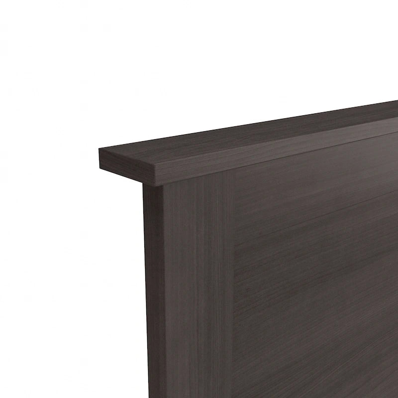 Testiera a pannelli effetto venatura del legno in stile transizionale, con altezza regolabile e finiture neutre