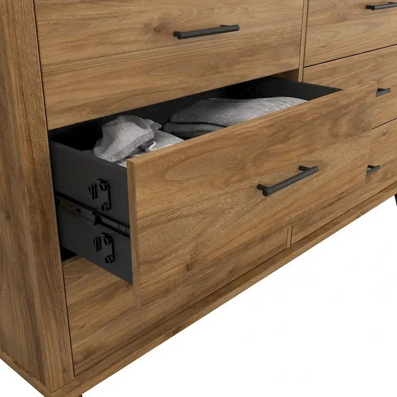 Testiera a pannelli effetto venatura del legno in stile transizionale, con altezza regolabile e finiture neutre