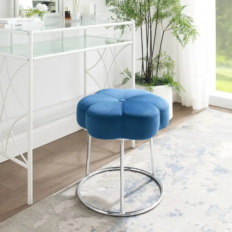 Modern Flower Shaped Velvet Vanity Stool with Gold Metal Base