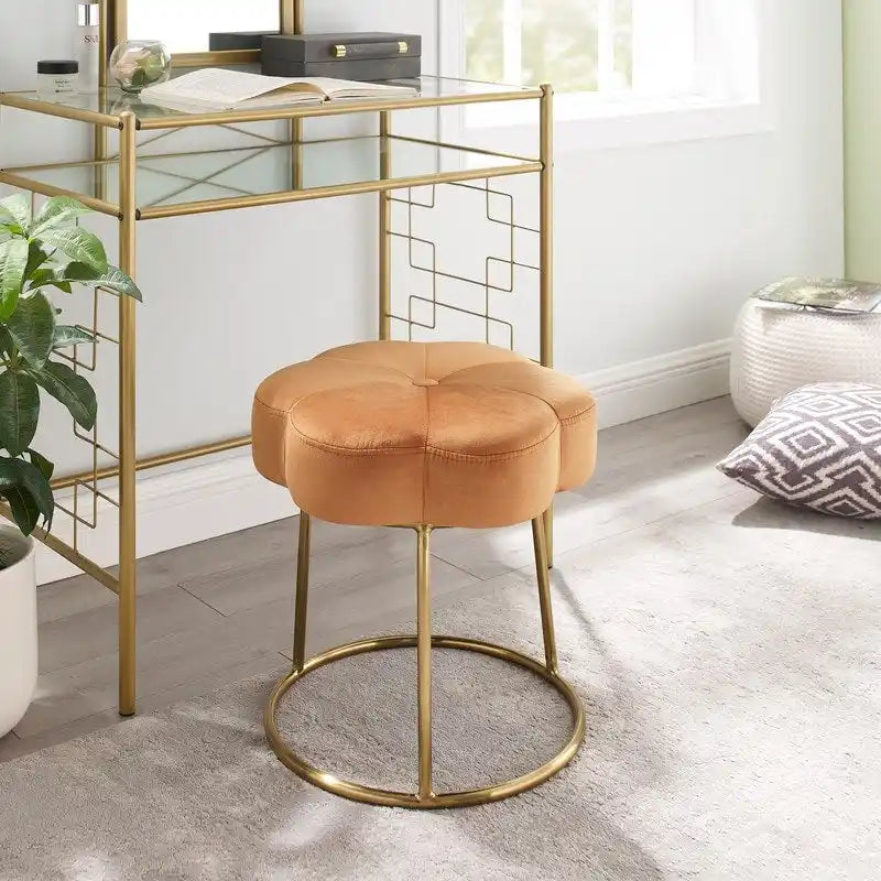 Sgabello moderno da toeletta a forma di fiore in velluto con base in metallo dorato