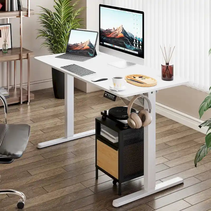 Modern elektrisch in hoogte verstelbaar sta-bureau met bedieningspaneel met geheugenfunctie