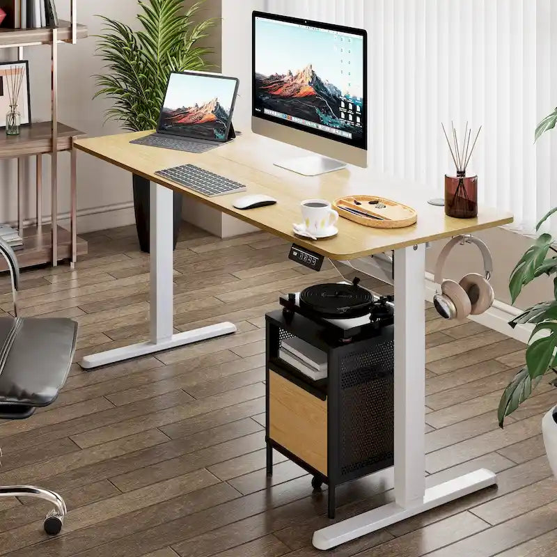Modern elektrisch in hoogte verstelbaar sta-bureau met bedieningspaneel met geheugenfunctie
