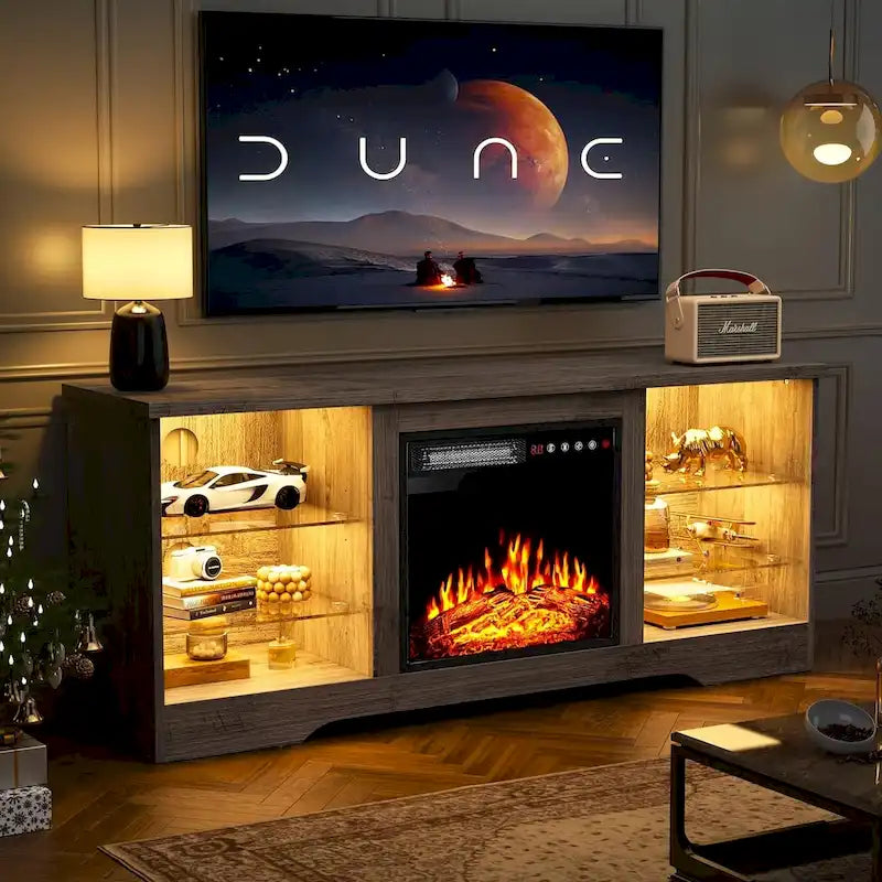 Rustieke tv-standaard van hout met elektrische haard, houtnerf en opbergruimte achter glazen deur
