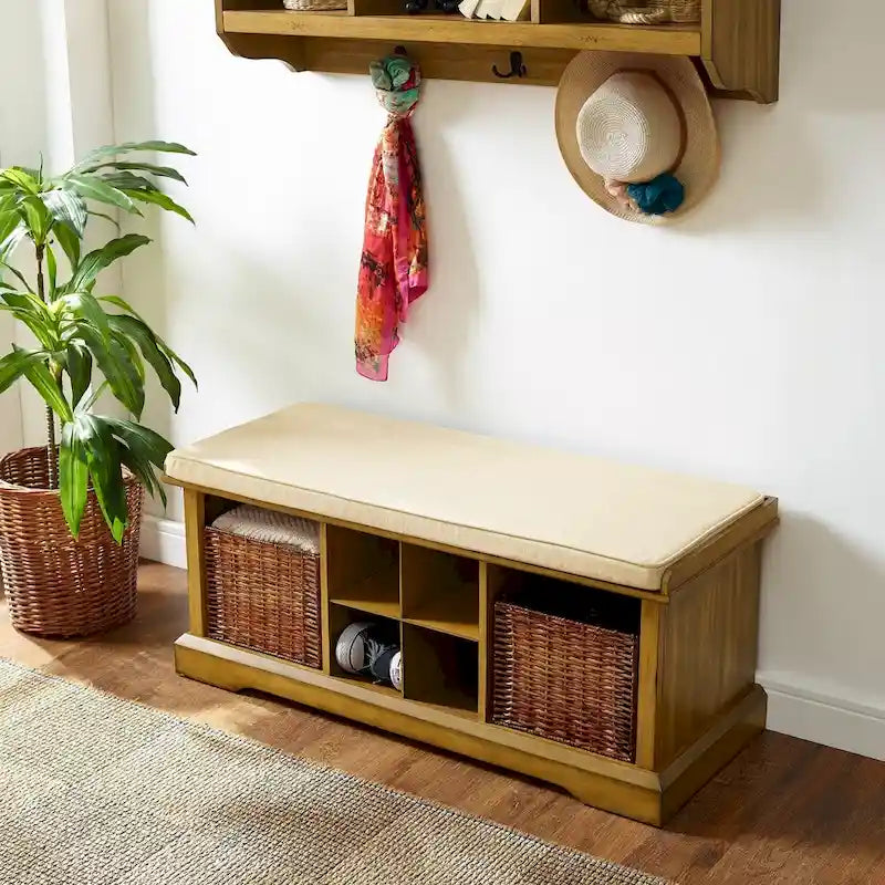 Panca contenitore per ingresso con cuscino effetto legno naturale e vani aperti per scarpe